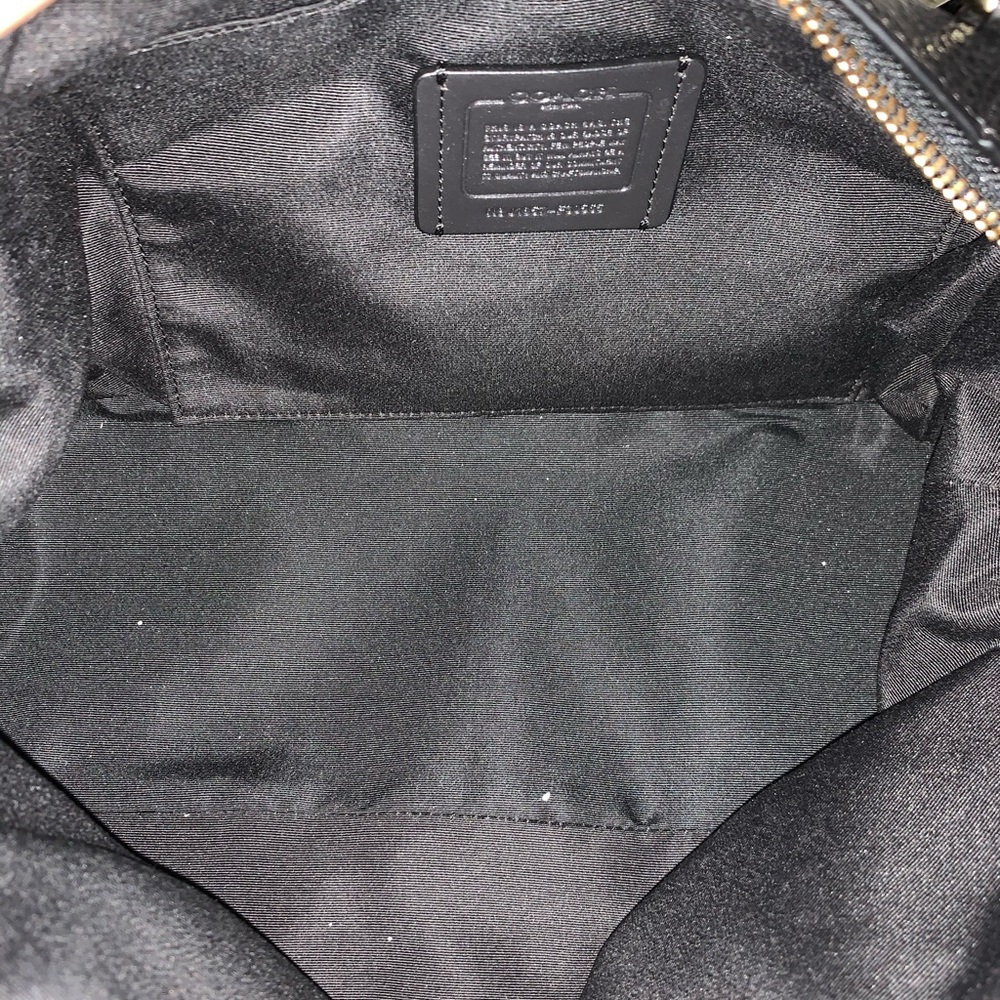 Coach bag.. - Picture 2 of 4